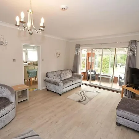 Little Hare Lodge - Spacious 2 Bedroom Attached Bungalow Woodhall Spa Exterior photo
