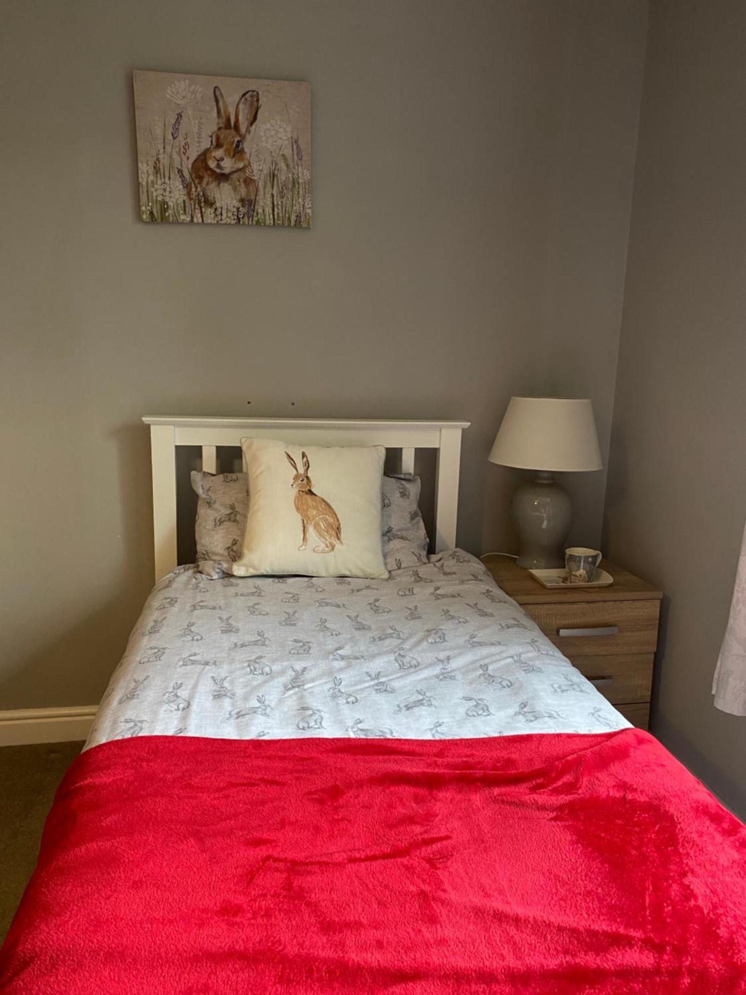 Little Hare - Spacious 2 Bedroom Attached Holiday home *